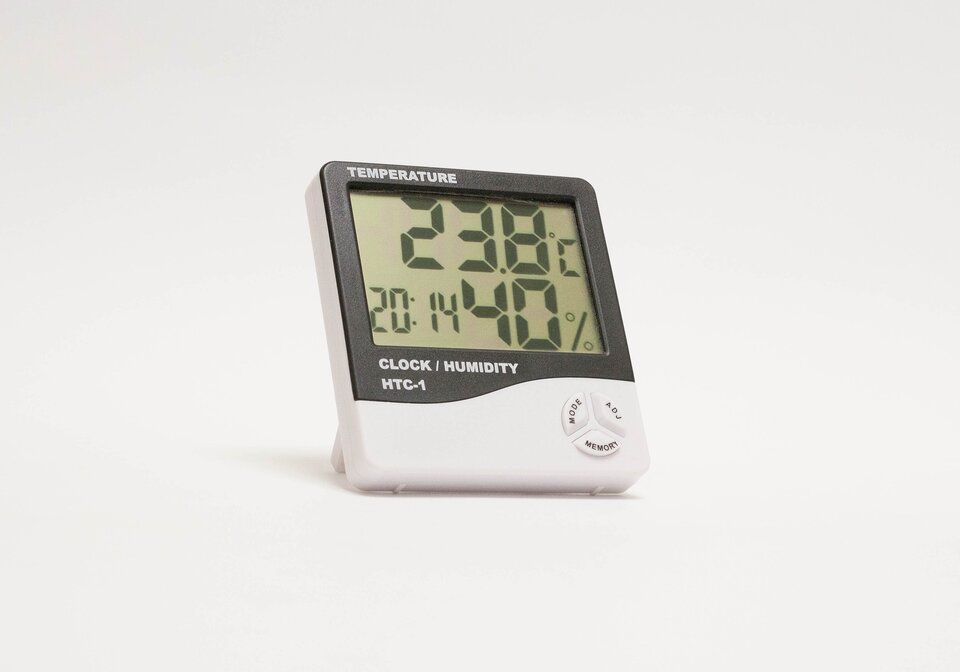 Gauge monitoring temperature, time an humidity
