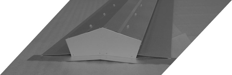 Low profile ridge vent