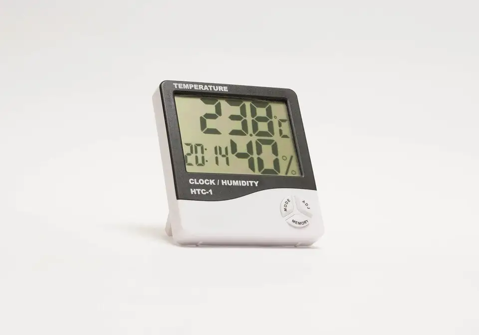 Gauge monitoring temperature, time an humidity
